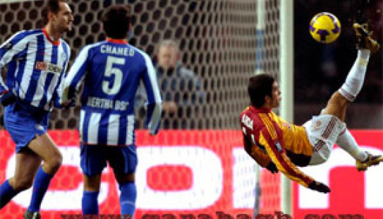 QALATASARAY PLAY-OFFDA !<img src=http://www.qarabagh.com/img/pics/4190.jpg 