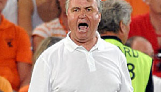 Hiddink həm də `Çelsi` 