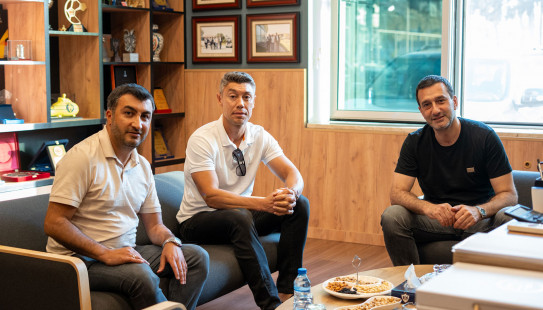 Rəsmilərimiz “Portimonense”nin idman direktoru ilə görüşdü