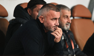 “Futbolçularımızın cəsarətli oyunundan razı qaldım”